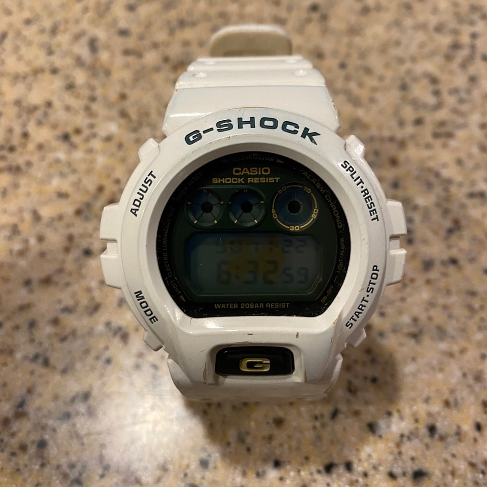 Casio G-Shock Rastafarian DW-6900